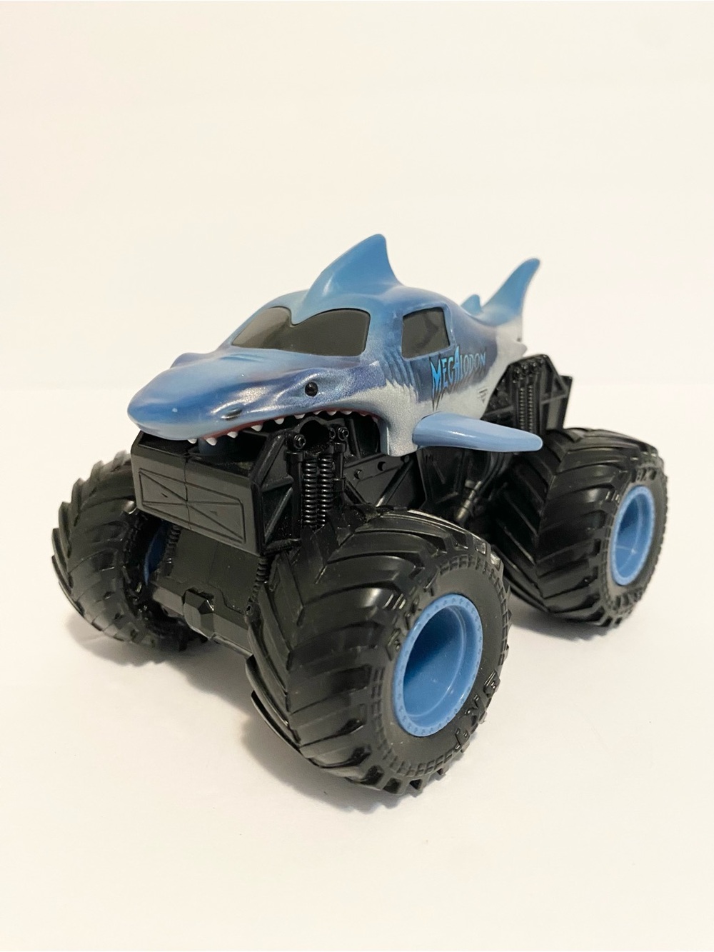 Monster Jam Monster Truck 1/64 Blue Shark Megalodon Die Cast Car Vehicle Toy